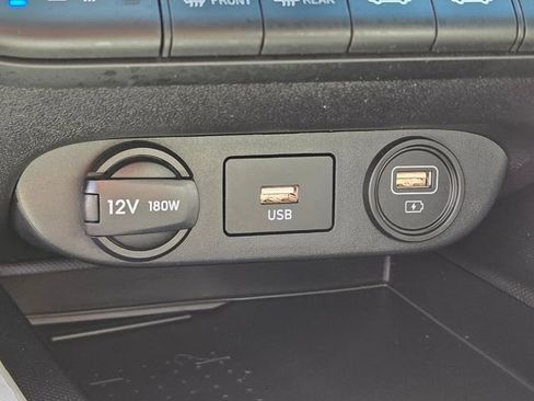 Used 2023 Hyundai Elantra Limited image 31
