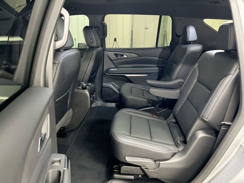 Certified 2026 Chevrolet Traverse LT w/ Driver Confidence Package image 23