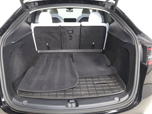 Used 2025 Tesla Model Y Long Range image 46