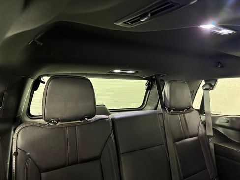 Used 2022 Chevrolet Tahoe RST w/ Luxury Package image 33