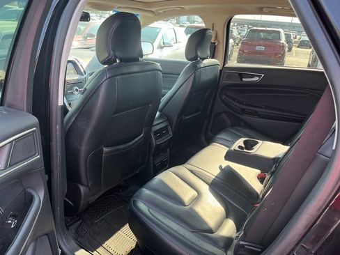 Used 2019 Ford Edge Titanium w/ Equipment Group 301A AWD/4WD image 23