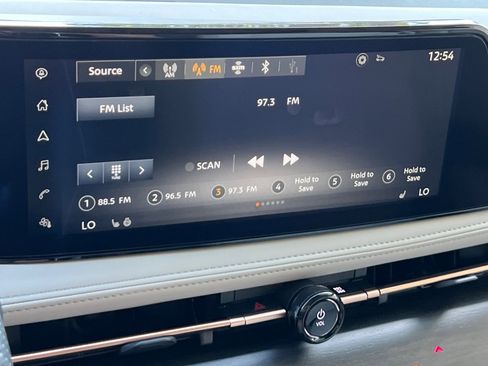 Used 2023 Nissan Ariya EVOLVE+ image 18