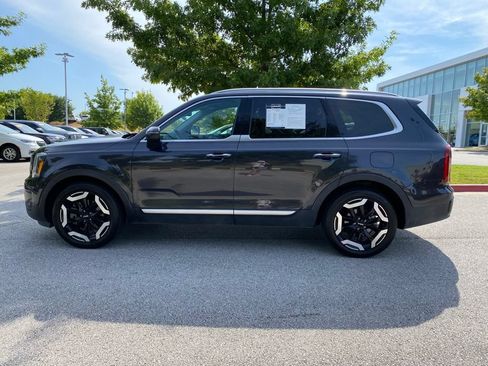 Used 2025 Kia Telluride S AWD/4WD image 4