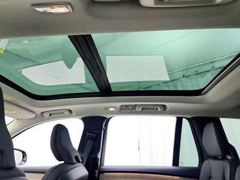 New 2026 Volvo XC90 B6 Plus w/ Protection Package Premier image 22