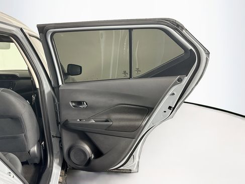 Used 2024 Nissan Kicks SV image 27