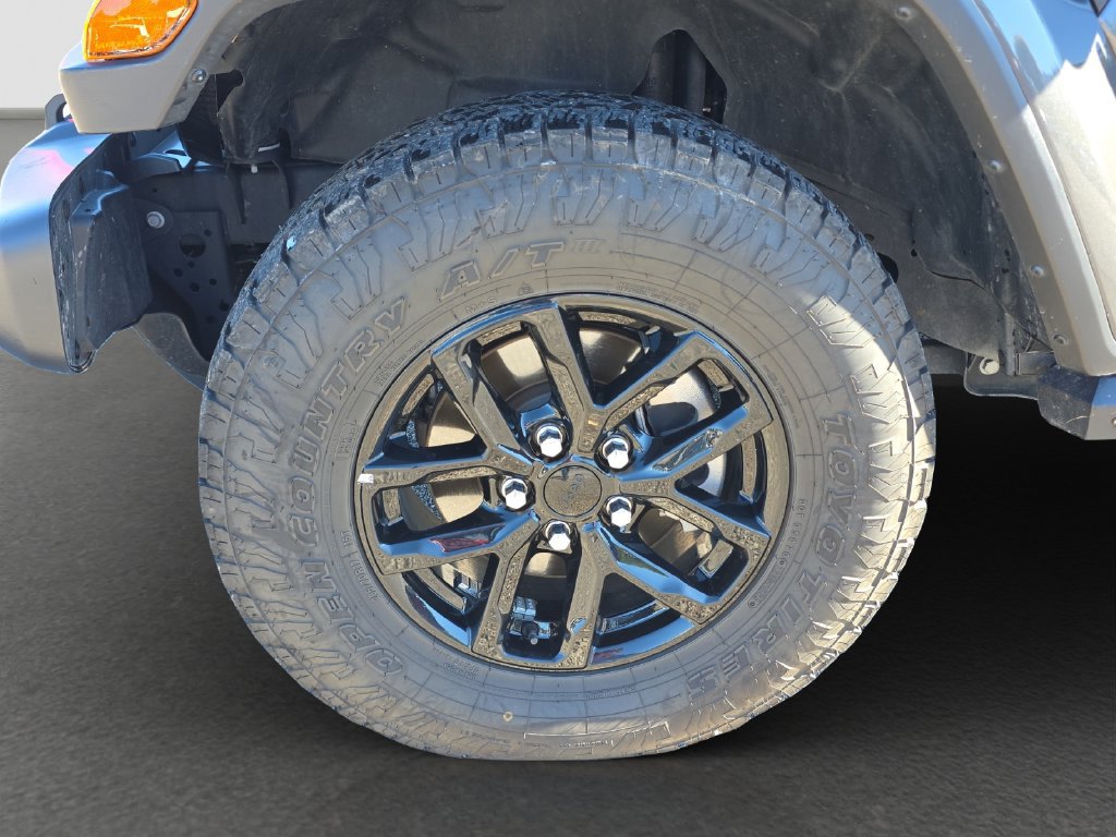 Used 2022 Jeep Gladiator Sport AWD/4WD image 4