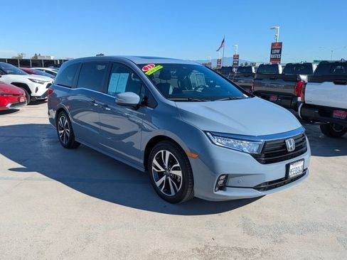 Used 2023 Honda Odyssey Touring image 3