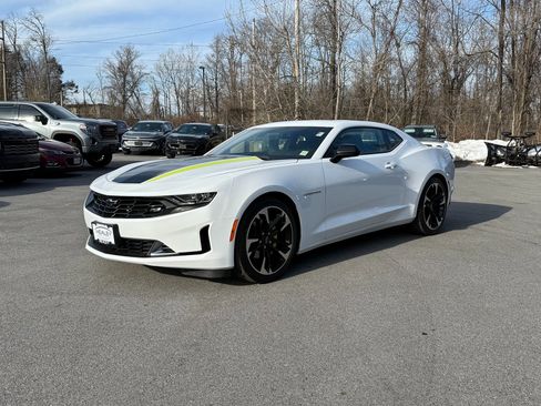 Used 2023 Chevrolet Camaro LT image 3