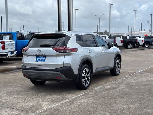 Used 2023 Nissan Rogue SV FWD image 10