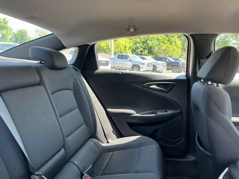 Used 2022 Chevrolet Malibu LT FWD image 37