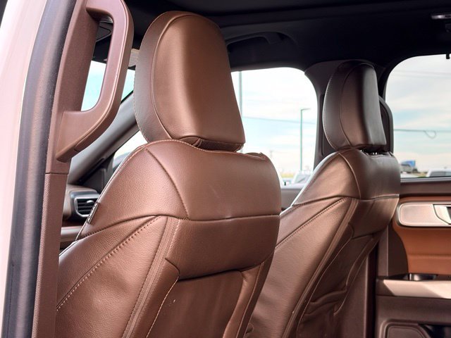 Used 2021 Ford Explorer King Ranch w/ Premium Technology Package AWD/4WD image 17