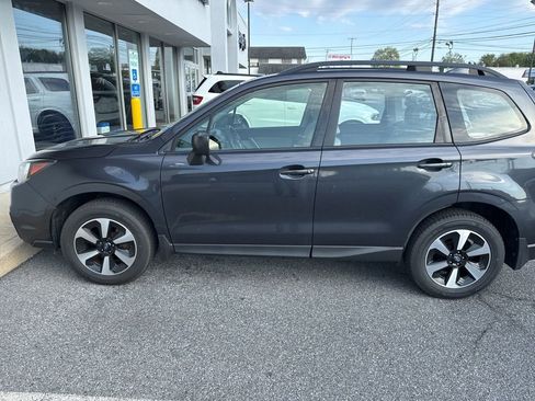 Used 2017 Subaru Forester 2.5i w/ Alloy Wheel Package AWD/4WD image 4
