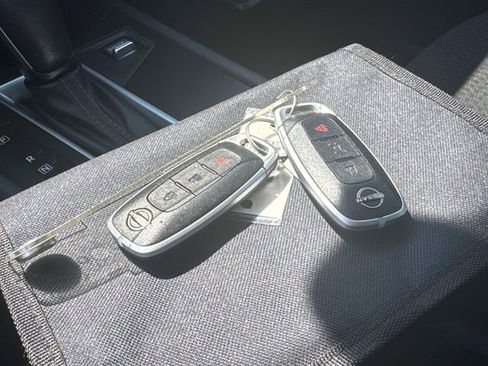 Certified 2025 Nissan Kicks S image 4