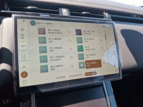 New 2026 Land Rover Range Rover Velar Dynamic SE AWD/4WD image 10