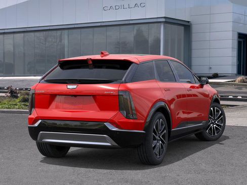 New 2025 Cadillac Optiq Sport 2 w/ LPO, Floor Liner Package image 5