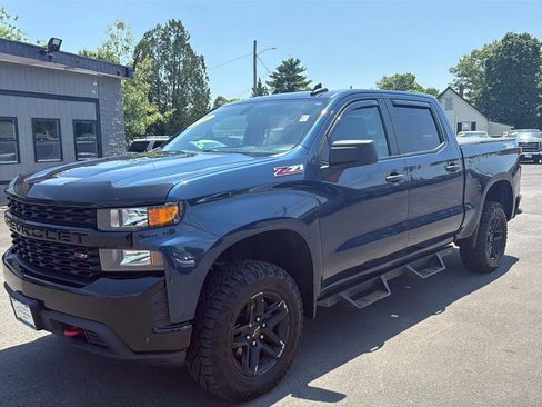 Used 2021 Chevrolet Silverado 1500 Custom Trail Boss AWD/4WD image 3