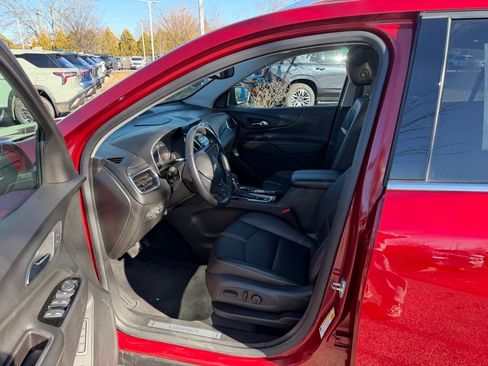 Used 2022 Chevrolet Equinox Premier image 11