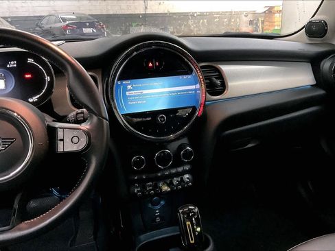 Used 2023 MINI Cooper SE image 9