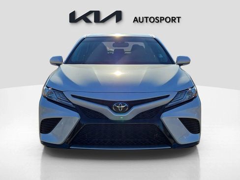 Used 2020 Toyota Camry XSE image 2