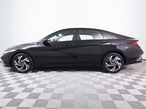 Used 2025 Hyundai Elantra SEL FWD image 7