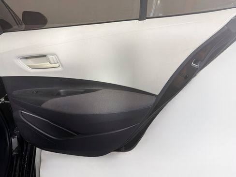 Used 2022 Toyota Corolla LE w/ LE Convenience Package FWD image 29