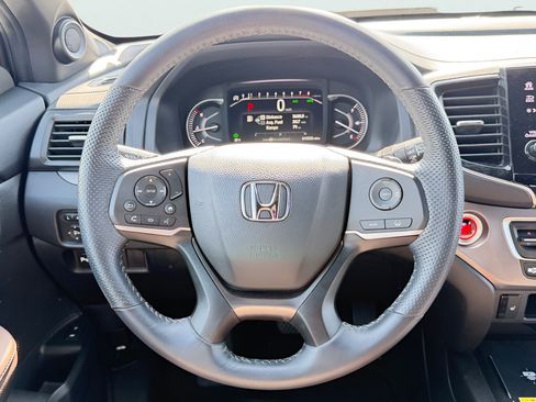 Used 2025 Honda Passport EX-L image 22