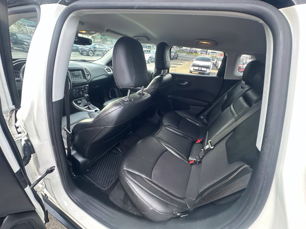 Used 2019 Jeep Compass Latitude w/ Cold Weather Group AWD/4WD image 23
