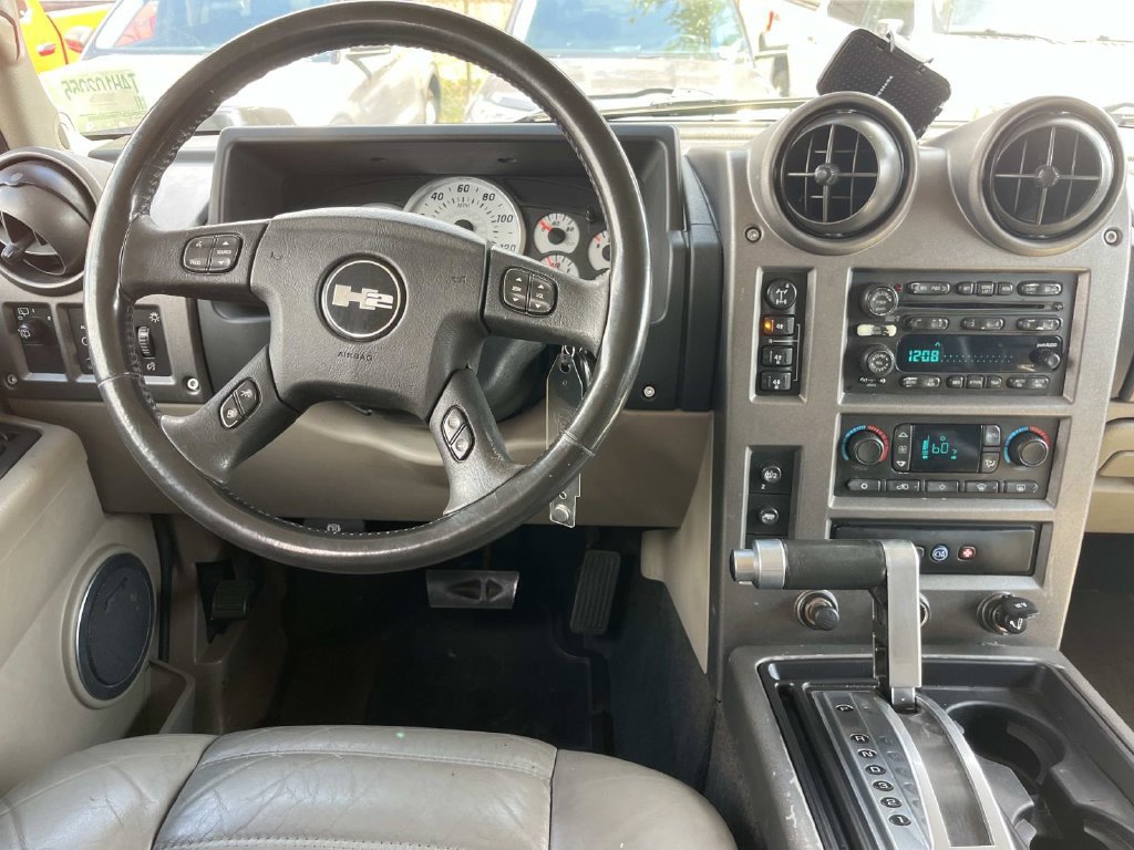 Used 2004 HUMMER H2 w/ Preferred Equipment Group AWD/4WD image 14