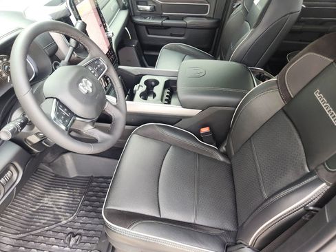 New 2026 RAM 3500 Laramie AWD/4WD image 13