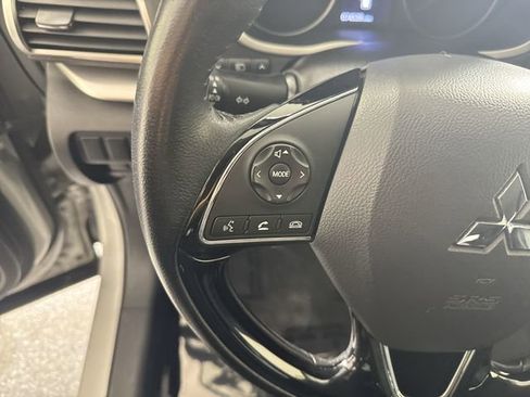 Used 2019 Mitsubishi Eclipse Cross SE image 12