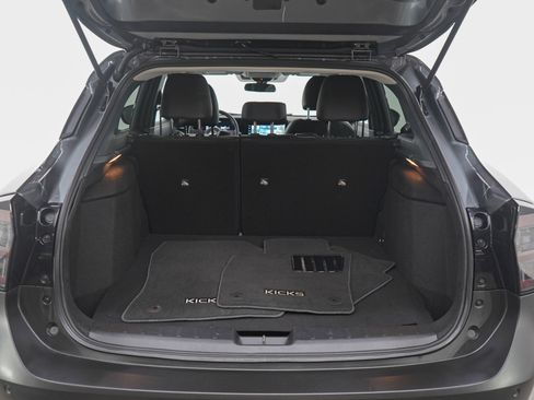 Used 2025 Nissan Kicks SR image 16