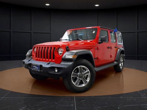 Used 2022 Jeep Wrangler Unlimited Sport AWD/4WD image 3