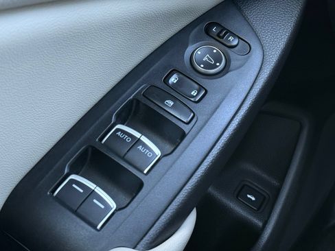 Used 2019 Honda Accord EX image 33
