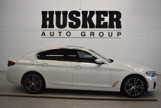 Used 2023 BMW 530i xDrive w/ Premium Package AWD/4WD image 2