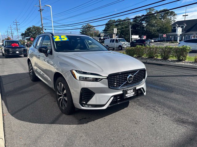 Certified 2025 Volvo XC60 B5 Plus AWD/4WD image 6