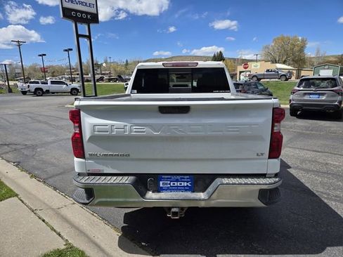 Used 2020 Chevrolet Silverado 1500 LT w/ Convenience Package AWD/4WD image 4