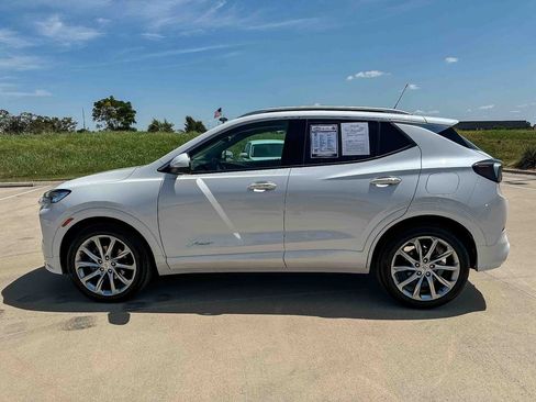 Used 2025 Buick Encore GX Avenir FWD image 6