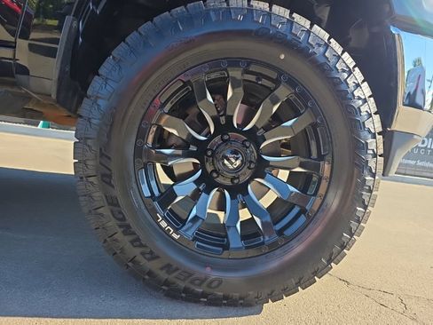 Used 2019 RAM 1500 Big Horn AWD/4WD image 9