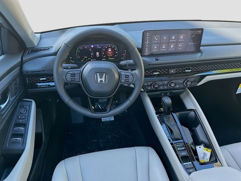 New 2025 Honda Accord EX-L image 18