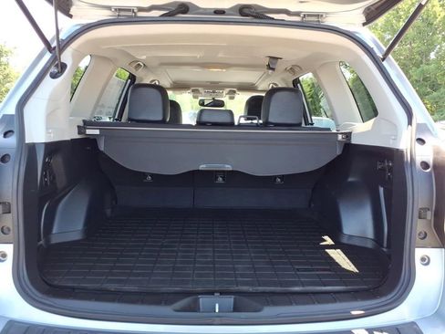 Used 2016 Subaru Forester 2.5i Touring w/ Eyesight & Navigation System AWD/4WD image 19