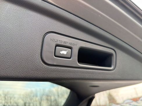 Used 2025 Acura MDX A-Spec image 24