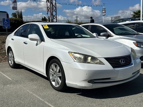 Used 2007 Lexus ES 350 w/ Premium Plus Pkg FWD image 2