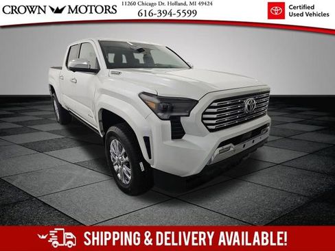 Used 2025 Toyota Tacoma Limited AWD/4WD image 1