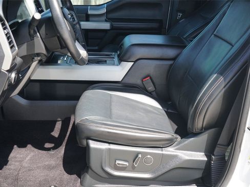 Used 2017 Ford F150 Lariat AWD/4WD image 10