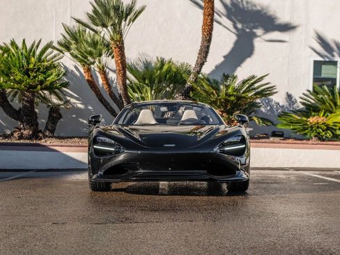 Used 2024 McLaren 750S Spider image 2