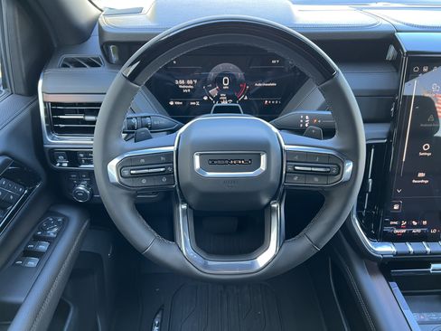 New 2026 GMC Yukon Denali w/ Denali Reserve Package AWD/4WD image 31