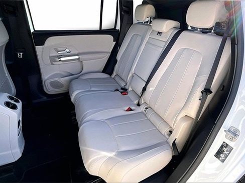 Certified 2025 Mercedes-Benz GLB 250 4MATIC image 25