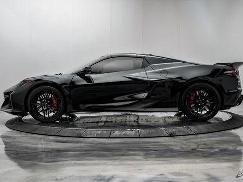 Used 2026 Chevrolet Corvette Z06 RWD image 9