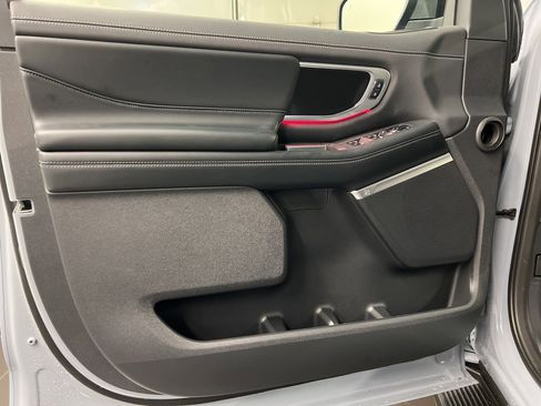 New 2026 Ford Expedition Platinum w/ Stealth Appearance Package image 31