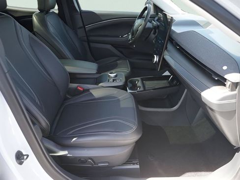 Used 2023 Ford Mustang Mach-E Premium AWD/4WD image 19